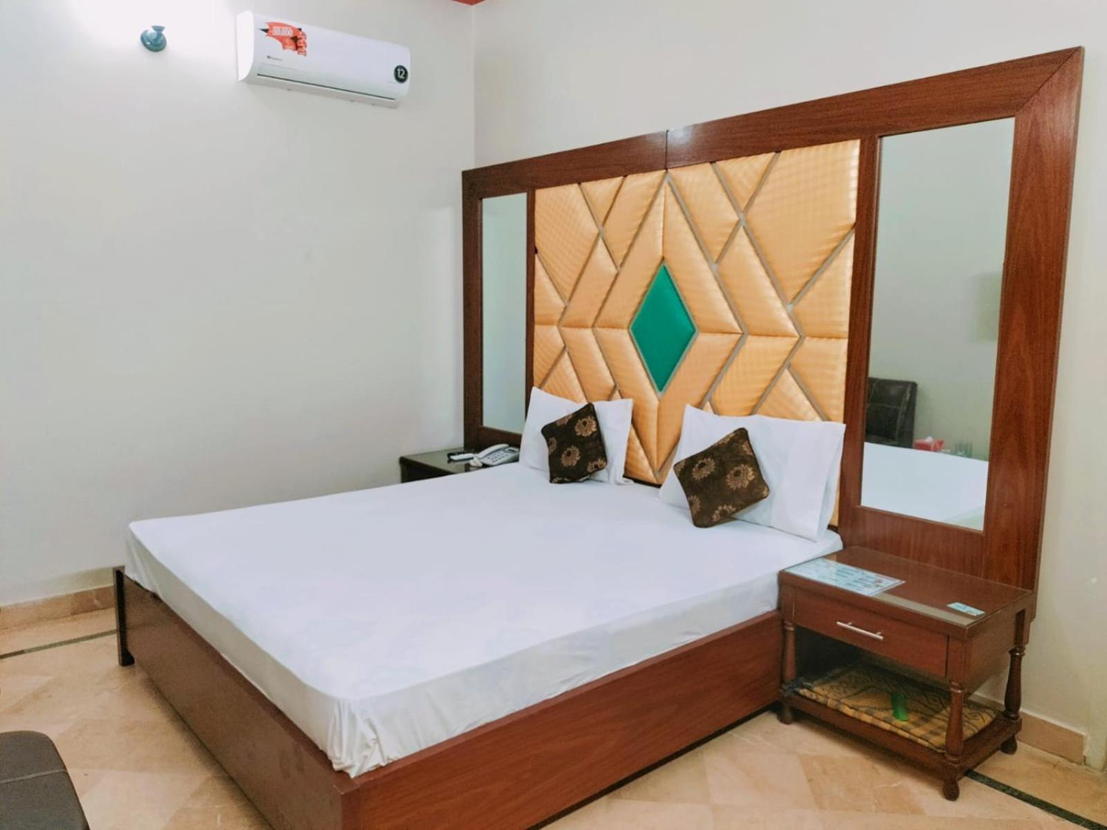 Subhan Palace Guest House カラチ エクステリア 写真